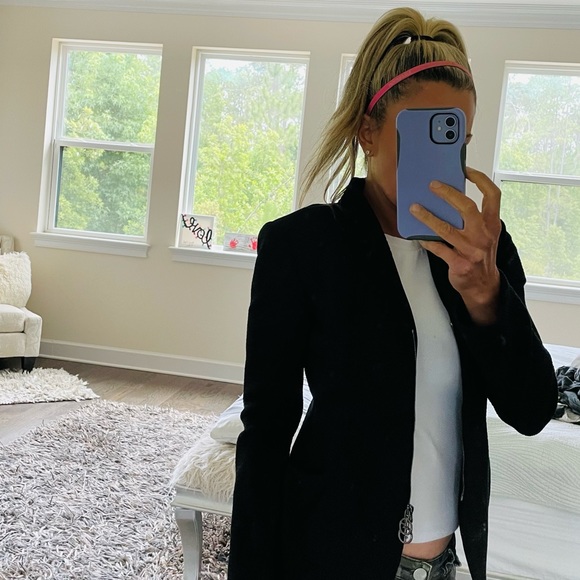 beautiful elegant Giorgio Armani blazer. Timeless and current style. - Picture 7 of 9